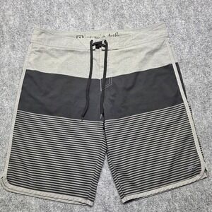 Travis Mathew Men's Size 38 Grey Black Striped Board Shorts Swim Trunks Pockets